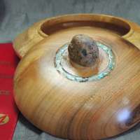 David-Waldrep-Covered-Bowl-with-Stone-Inlay-and-Finial