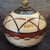 Ray-Davis-Large-Segmented-Covered-Bowl-Maple-Blood-wood-Winge-Ebony-Knob